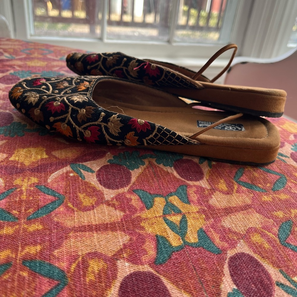 Embroidered Black and Gold Women's Flats - Picture 5 of 5